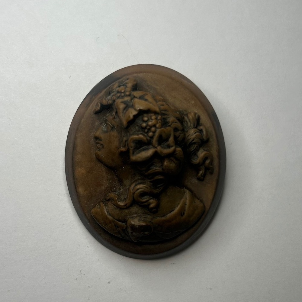 Antique Victorian High Relief Cameo Brooch Brown Gutta Percha Style Pin 2 Inch